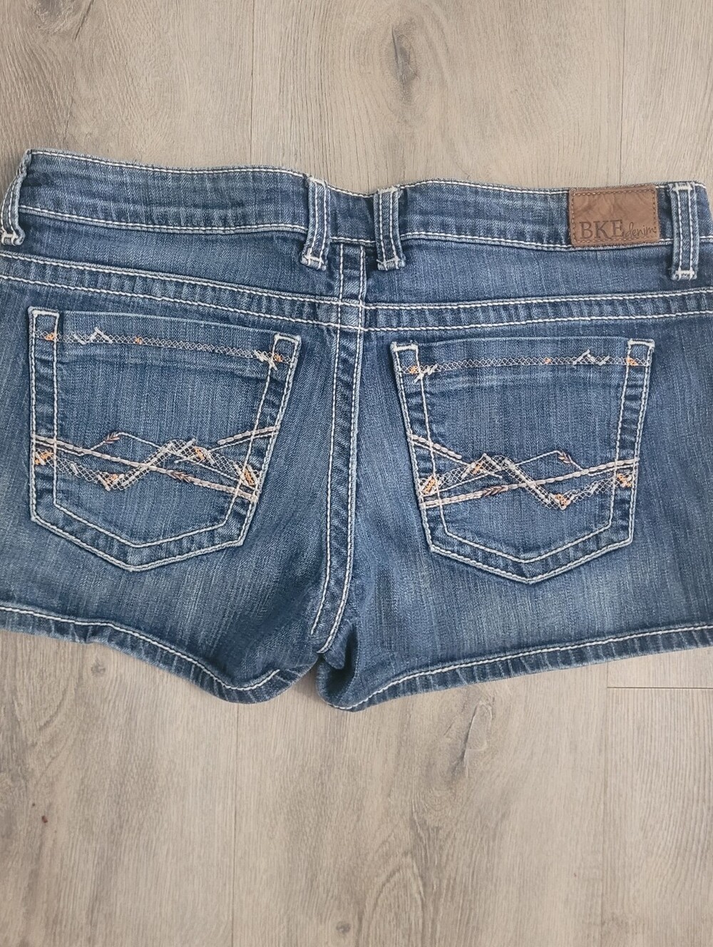 Y2K BKE Culture Blue Denim Shorts Size 31 Low Rise Medium Wash 3" embroidered